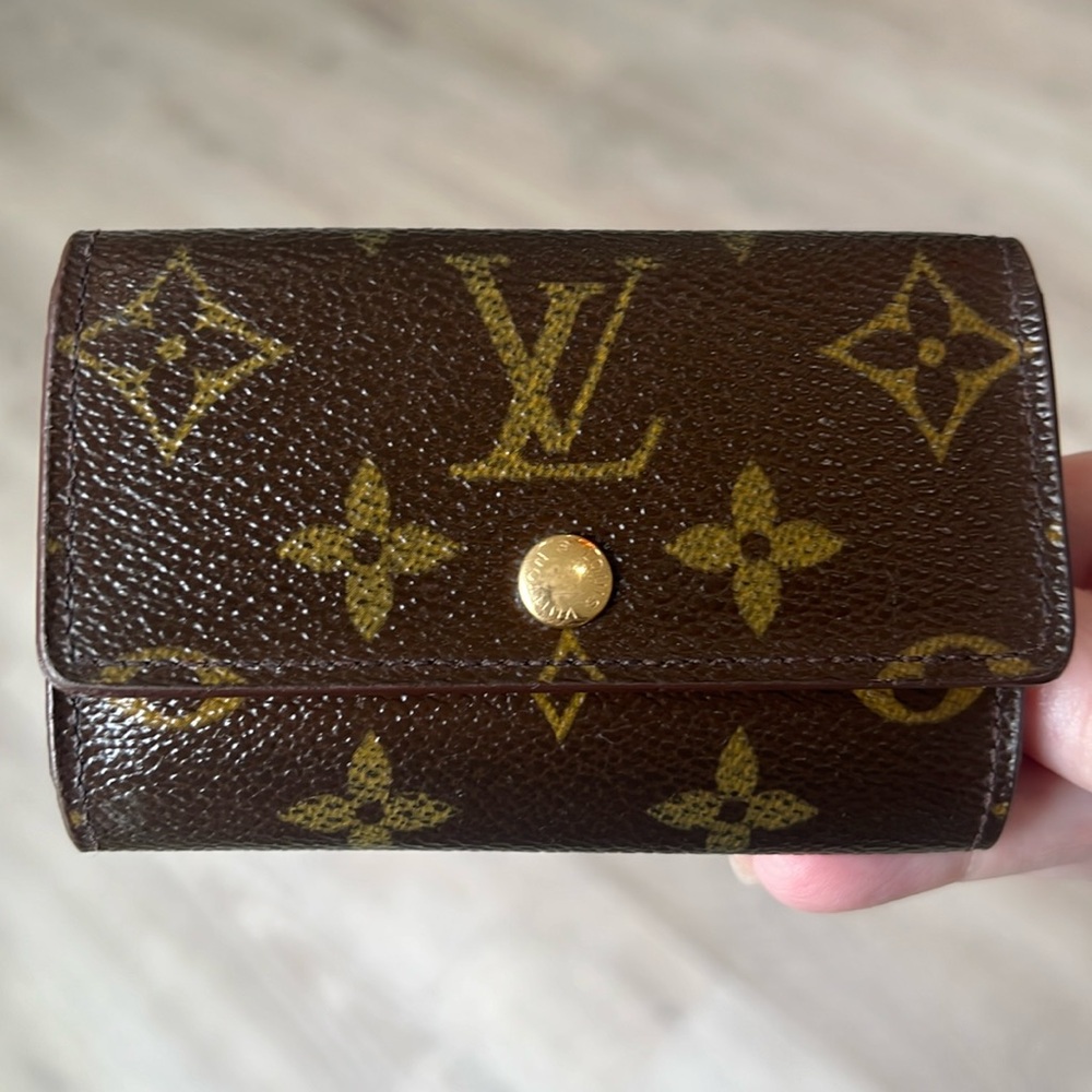 LOUIS VUITTON Monogram Multicles 6 Key Holder Key Case Holder